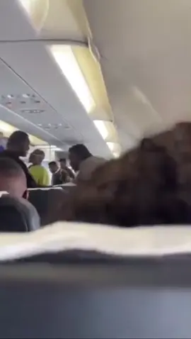 VDM and Mr Jollof Fighting🤯  #entertainment #fight #vdm #mrjollof #goviral 