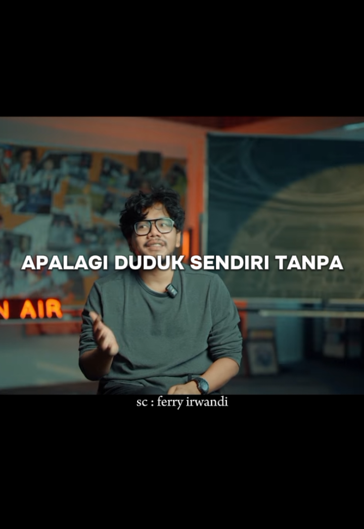 Default Mode Network adalah jaringan otak yang bekerja saat kita tidak fokus pada dunia luar, seperti saat melamun, merenung, atau memikirkan diri sendiri.  #ferryirwandi #malakaproject #defaultmodenetwork #sistemotak #fyp 