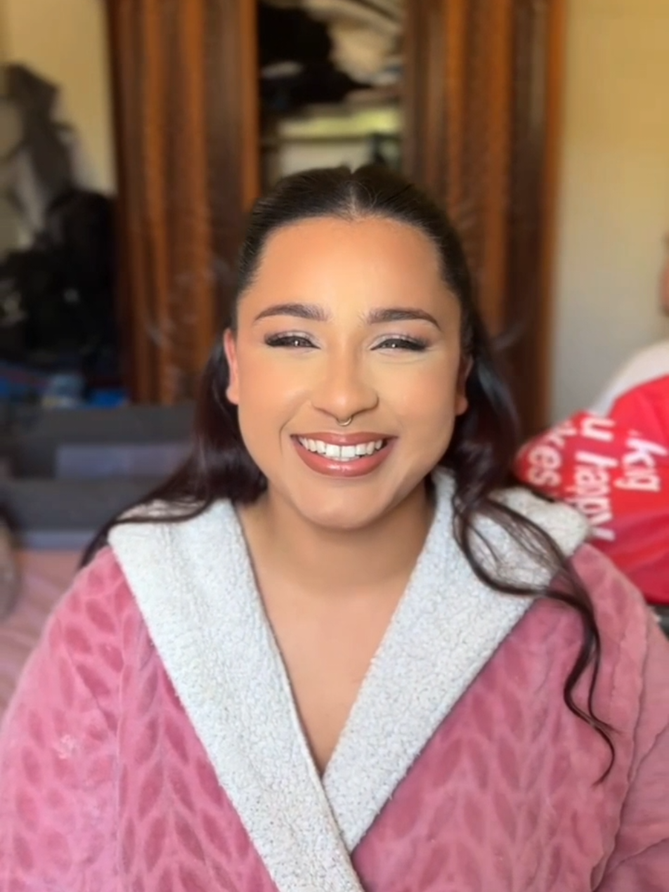 Another day, another gorgeous bride, and this time I had the honour of doing Bridal Make-up & Hairstyling for my gorgeous bride and amazing friend, @nkifaulmann ❤️ #fyp #bridalmakeup #promakeupartist #bridalhair 