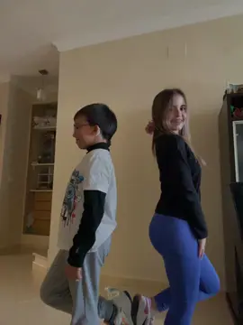 A falta de novio mi hermano, ni se nota q nos llevamos 5 años 😂