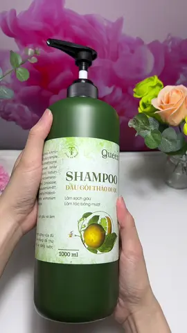 Dầu gội thảo dược vỏ bưởi giảm rụng tóc sạch gàu#daugoi #daugoithaoduoc #daugoibuoi #chamsoctoc #xuhuong 