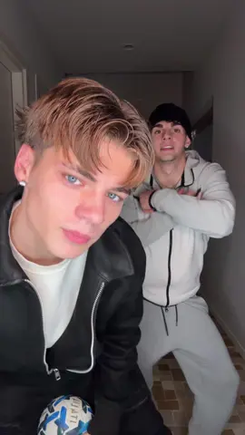 boh commentate voi… @chirizzii 