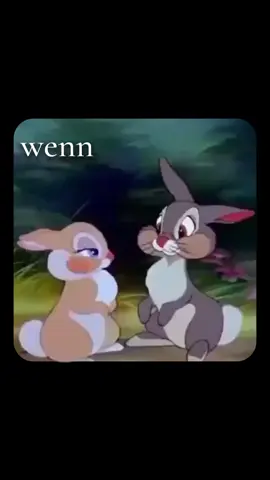 Was echte Liebe wirklich bedeutet ❤️ Liebe ist nicht laut. Nicht perfekt. Und schon gar nicht berechenbar. Sie zeigt sich in den leisen Momenten – in Blicken, die mehr sagen als Worte, in Händen, die halten, wenn alles andere loslässt. Psychologisch gesehen entsteht tiefe Liebe, wenn zwei Nervensysteme in Einklang kommen – wenn Sicherheit wichtiger wird als Spannung. Das ist keine Abhängigkeit. Das ist Verbundenheit. Wenn du jemanden findest, bei dem dein Herz ruhig wird, dann hast du nicht einfach Liebe gefunden – du hast Zuhause gefunden. #liebe #psychologie #beziehung #foryou #deutsch 