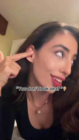 Chi sapeva che essere sordi era una cosa apparente ? #deaftiktoker #deaf #xhovana 