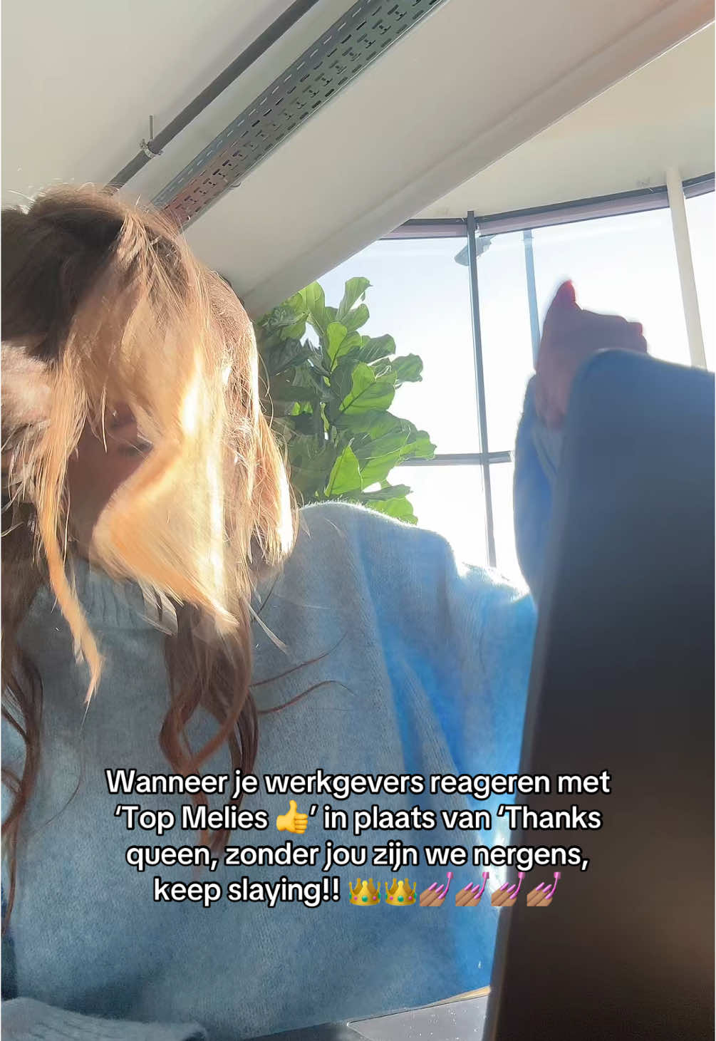 Wat is mijn bureau stoffig… 😵 