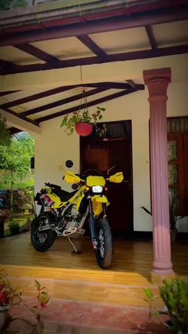 ටිකක් දන්න එකක් ඒකාලෙ ☺😘😘#200k #yellow #sbtracker250cc #viral #onemillionaudition 