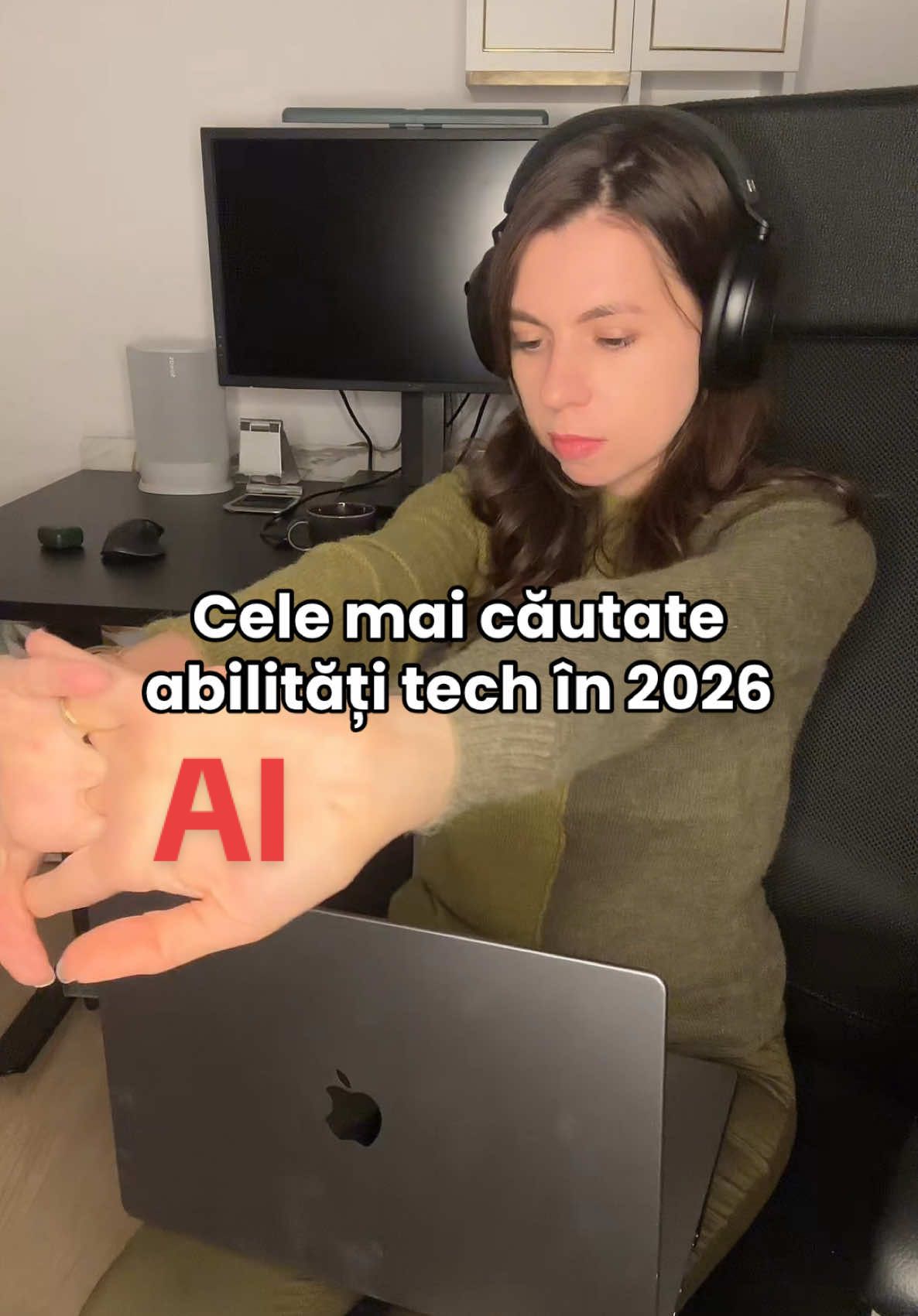 Suntem cu totii constienti de situatia actuala a pietei muncii si de faptul ca toate companiile tech concediaza oameni! Si crede-ma, situatia se va inrautati in 2026 din cauza boom-ului agentilor AI. Dar asta nu inseamna ca nu exista sanse. Cu setul potrivit de abilitati, iti poti obtine jobul visurilor tale, asa ca iata cateva abilitati tech de retinut pentru 2026⚡ #newyearresolution  #foryou #fyp #ai #Tech  
