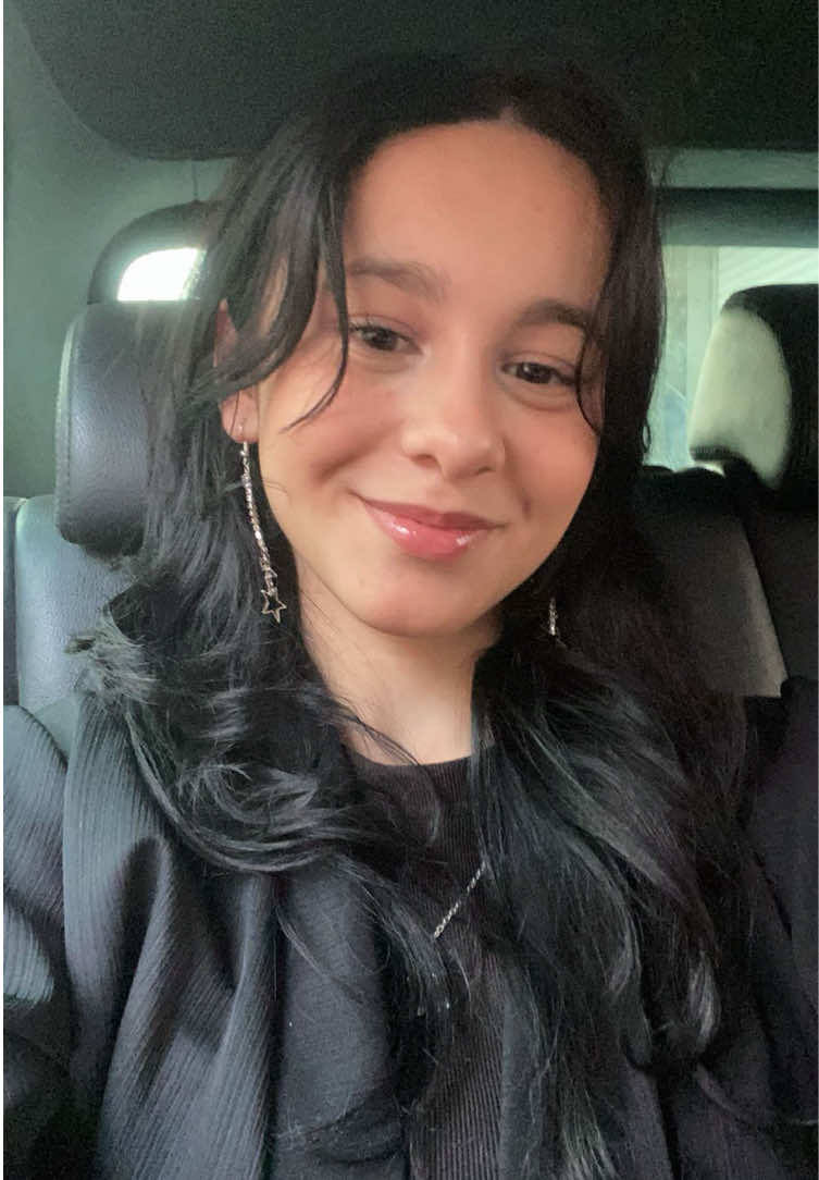 Replying to @H🩷 #fyp #viral #foryou #foryoupage #tiktok          even if we use makeup or filters it doesn’t change the fact that we’re pretty 🤷🏻‍♀️Makeup just enhances what’s already there nd wt matters is that we feel confident in our own skin