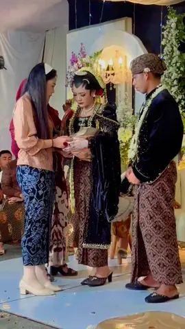 semoga rek Ndang nyusul adek,e nek pelaminan...🥹