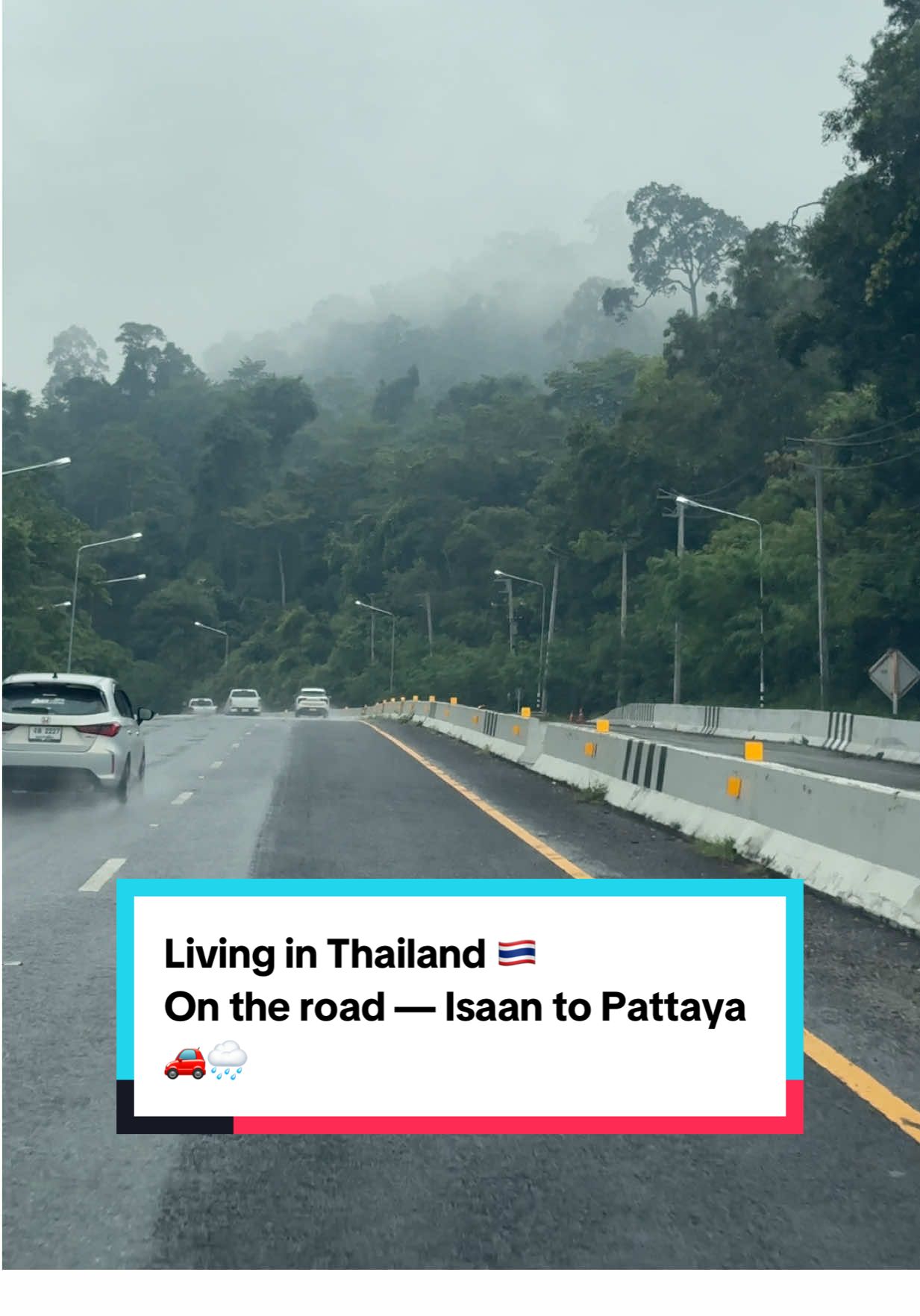 Living in Thailand 🇹🇭 On the road — Isaan to Pattaya 🚗🌧️