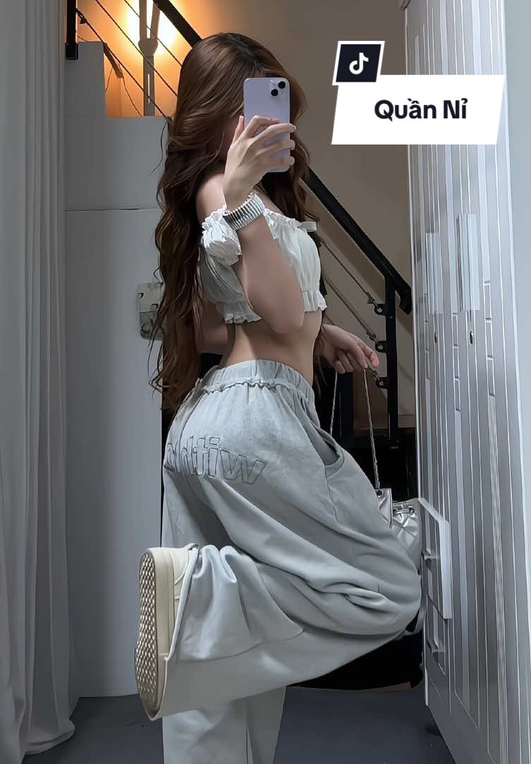 Quần nỉ ống rộng #quanongrong #quannichancua #quanongrongnu #quandaiongrong #thaosuneo 