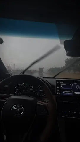 صوت المطر 🥹⛈️ #مطر #راحة_نفسية  #الشتاء_البرد_اجواء_شتويه #winter #avalon 