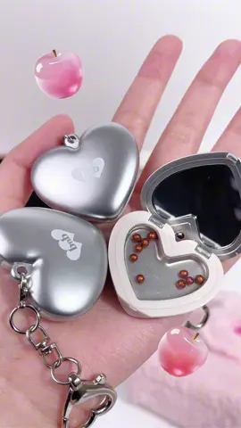 Satu blush bisa dua warna?! 😳😳 #barenbliss #barenblissID #JoyfulCleanBeauty #bagcharm #blush 