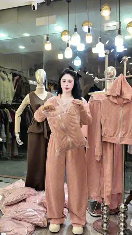 #trendingtiktok #xuhuongtiktok #moingaymotoutfit #thoitrangnu #xuhuong 