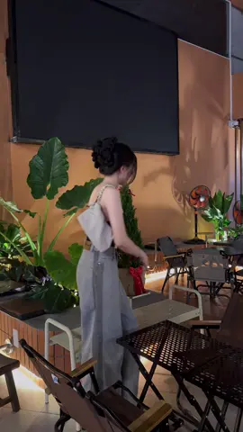 Mùa đông không lạnh, không cô đơn. Có thể là tui ngủ dới cái cây này luôn :)))