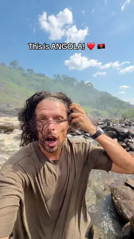 Yes this is in ANGOLA! ❤️🇦🇴 Found another spectacular natural wonder here in this beautiful country. It takes a bit of effort to get to the waterfalls of Calandula, but it’s so worth it! I recommend you to visit these incredible falls when traveling to Angola. It takes about 7h if you go directly by car from Luanda. But if you rely just like me on public transport it will take you around 1.5 day. But totally worth it. The Calandula waterfalls make me love Angola even more! 😍🇦🇴 #angola🇦🇴  #angola 
