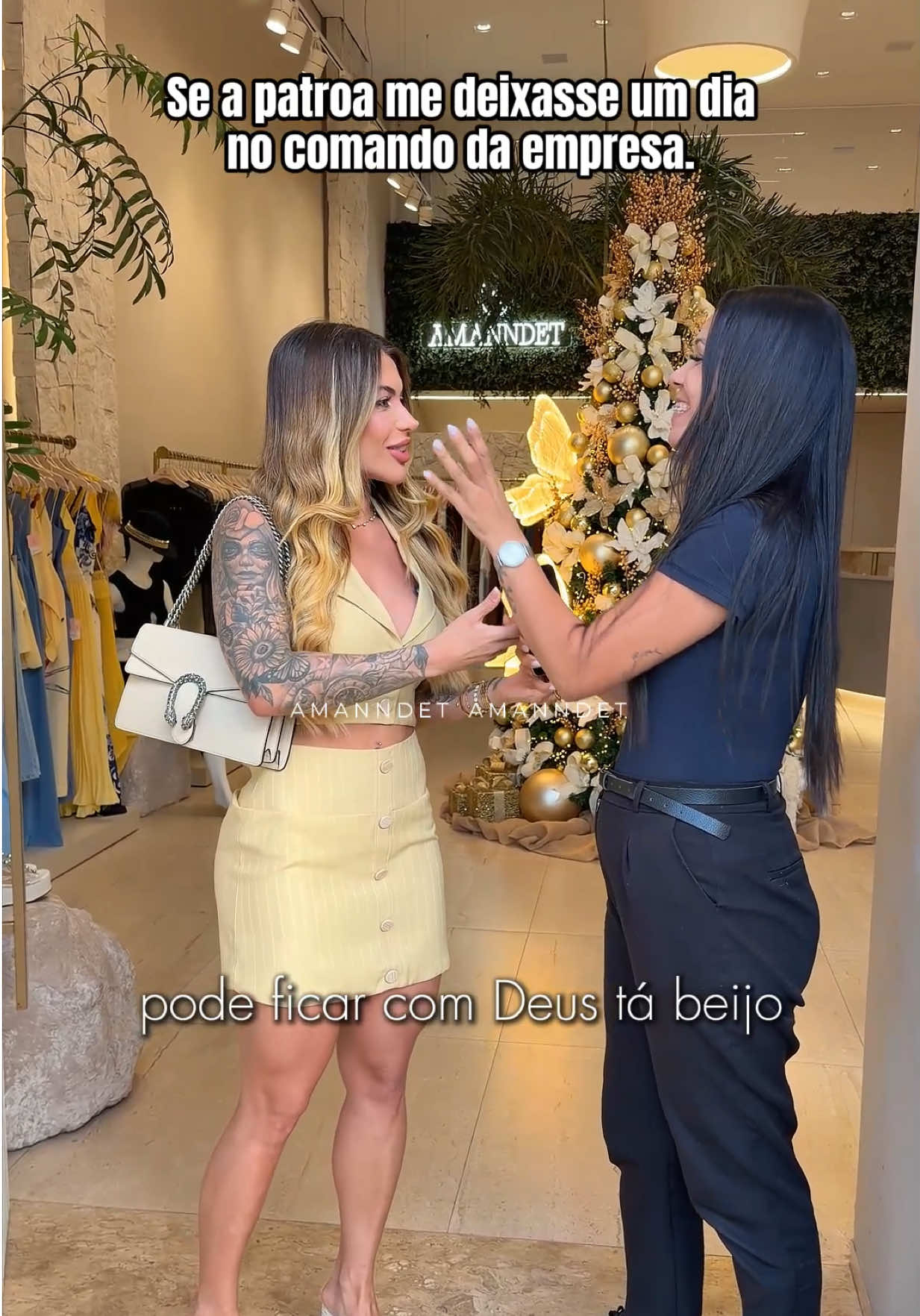 Como podemos ver liderar não é para todos né dona Jordana ? 🤡👀🤣 Look disponível em 3 cores !  Conj. Alfaitaria Colete/Saia Risca de Giz 5 Estrelas ! Código: 0000000037860 No site