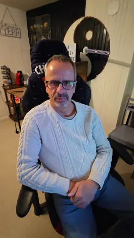 Twitch : labelleaventure  kick : La_Belle_Aventure  #realcreator @CharlyLBA 