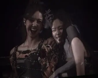 #jennie #lisa #jenlisa 