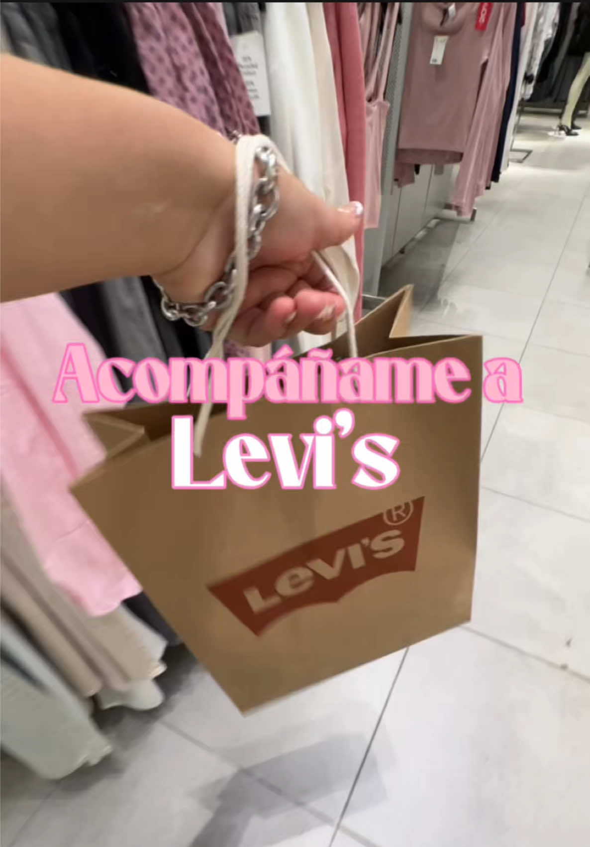 Probándome pantalones de levi’s. . . . . #pantaloneslevis #tuxtlagutierrez #creadoresdecontenido #foryou #pantalonesentendencia 