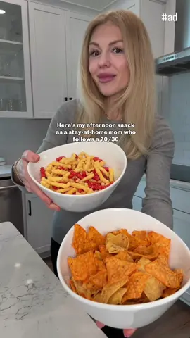 #ad let’s do a taste test comparison of @Doritos and @Chester Cheetah Simply NKD vs the classics. I’m shocked by these results! 👀🧀❤️‍🔥 #SnackTime #doritos #flaminghotcheetos #dyefree 