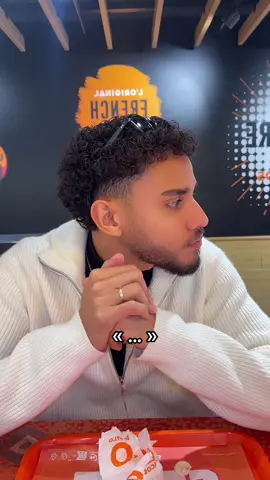 Il a déjà fini !!! 😂😭😭 #pourtoi #couple #couplegoals #fastfood #fry 