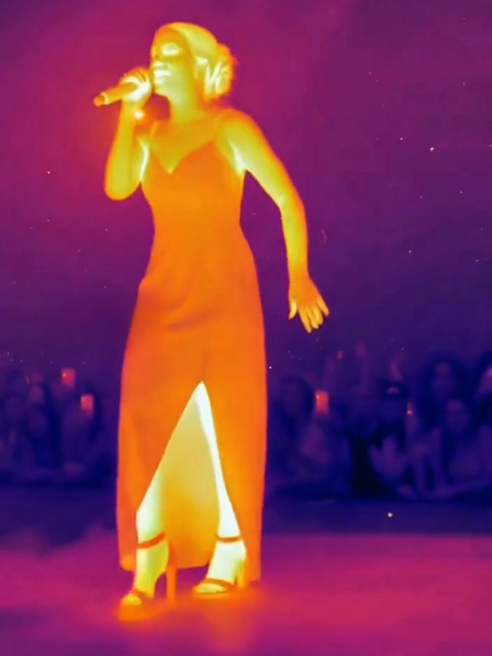 She Hit a High Note… and Then the Thermal Cam Hit HER 😂💀🔥 #tiktokviral #fyp #viral #unitedstates #musica 