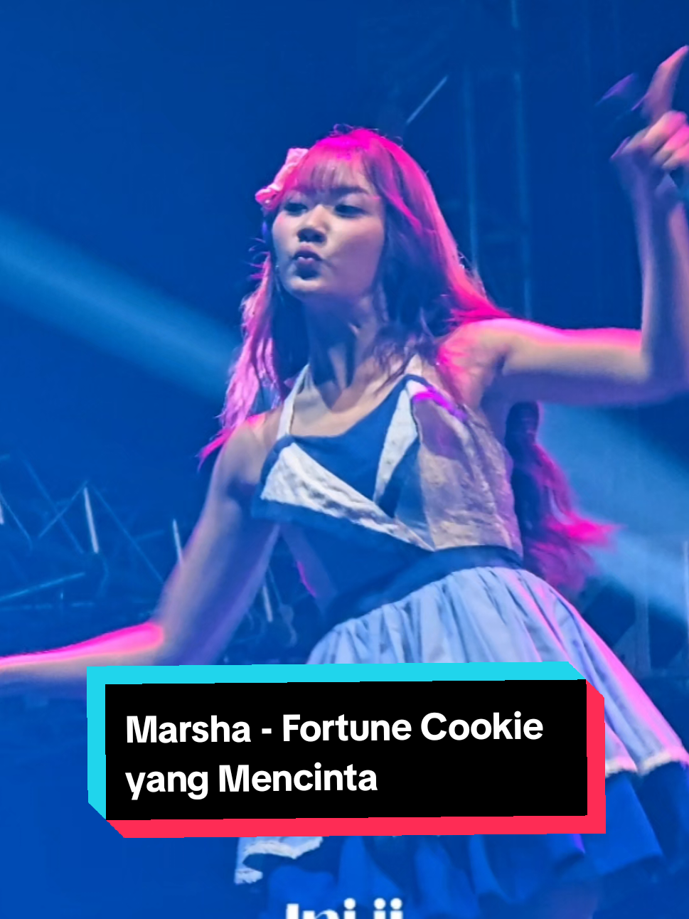 [Fancam] Fancam Fokus Marsha JKT48 - Fortune Cookie yang Mencinta (Koisuru Fortune Cookie) At Law Fellas Purwokerto 2025 16.10.25 @Matcha🍵  #Marshajkt48 #fancam #jkt48newera #JKT48 #Lawfellas2025
