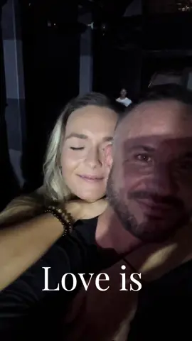 Once or twice a year my husband and I escape into nights like this 🎶✨ No phones, no work, no noise. Just us, the music, and a reminder of why we chose each other in the first place 🤍 These are the moments that keep love alive and keep life feeling magical. Love is the answer ♥️ #DateNightVibes #MarriedLifeMagic #FlourishWithLaurin #LoveInEverySeason #nighttoremember 