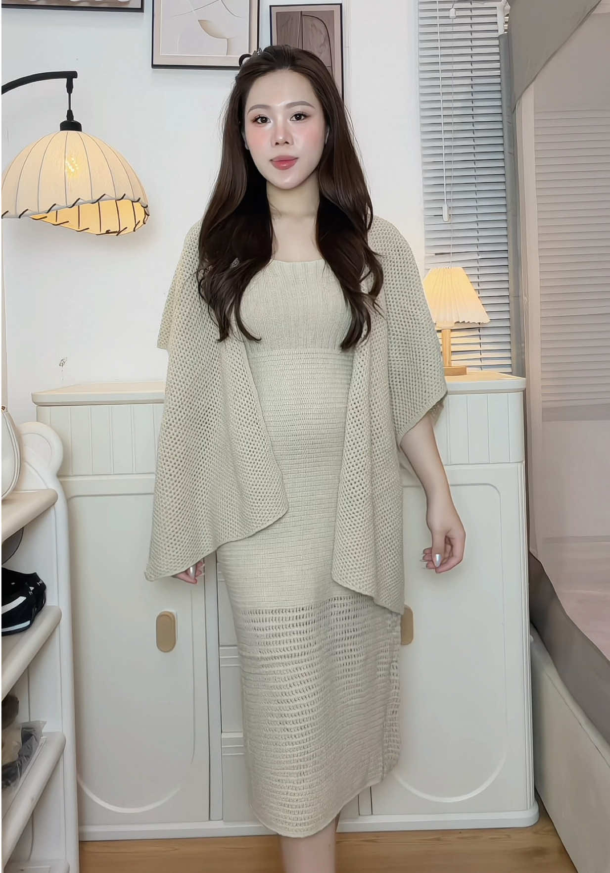 Một set váy len kèm choàng cho chị em,mẹ bầu vẫn có thể bon chen được nhé.Xinh lắm ạ 😍 #fyp #xuhuong #vaybauxinh #vaybautet #mecuabia🇻🇳 