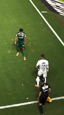 Neymar ya no le sale ni el sombrero como antes 💔 #foryou #neymar #fyp #santosfc #viral 