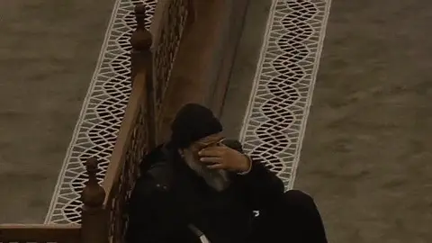 ﴿ قُلۡ إِن تُخۡفُواْ مَا فِي صُدُورِكُمۡ أَوۡ تُبۡدُوهُ يَعۡلَمۡهُ ٱللَّهُۗ ﴾                                                                                                             #إسلام_صبحي #قرآن #قرآن_كريم #صلوا_على_رسول_الله #quran 