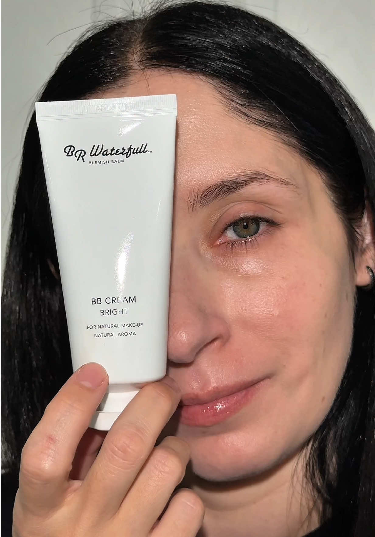A BB cream that feels like skincare  Lightweight, calming, and hydrating with a 50% ampoule texture — it melts in like a cream and leaves the softest natural glow. Perfect for no-makeup makeup days when your skin needs comfort, not heaviness. @brwaterfull @brwaterfull #brwaterfull #bbcream #glowingskin 