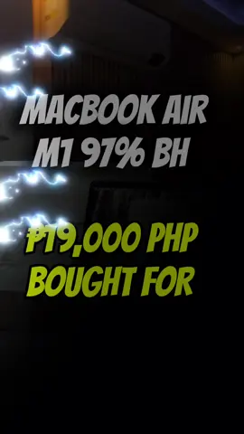 SINUBUKAN NA NAMAN ANG ENGLISH SPOKENING SKILLS KO 😆ANOTHER DAY, ANOTHER POREYNJER CLIENT! MACBOOK AIR 97% BH ARE NOW AVAILABLE DM ME NOW FOR THE PRICE.  #macbookair #MACBOOKAIRM1 #buyandsell #fyp #macbook 