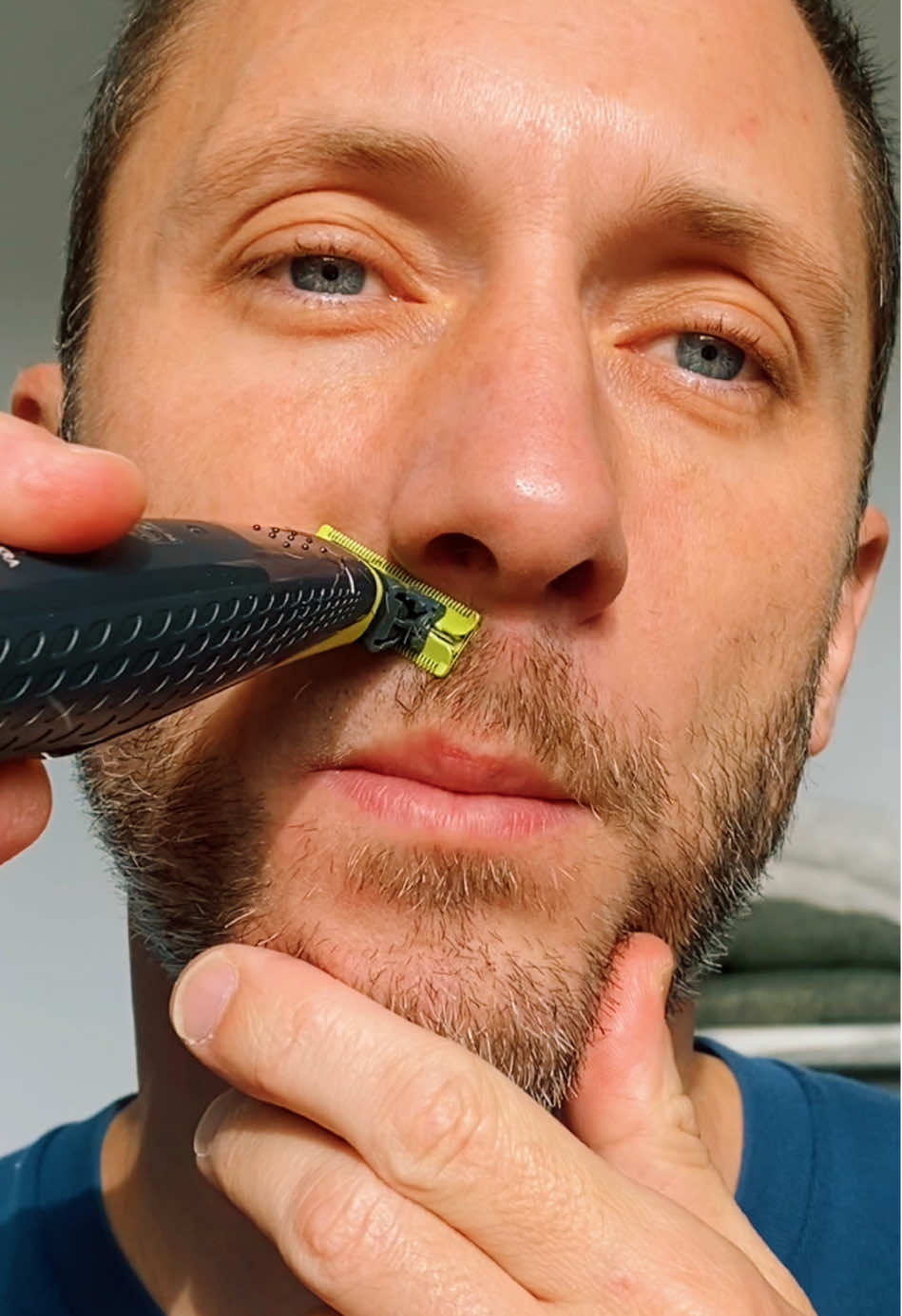 I tried to shave my beard in one minute. Is oneblade a good shaver? 