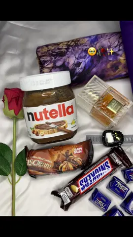 Gift 😭🥀#613955699 #annacolloction #somalitiktok💗🛍️ #Annaonline #ganacsitiktok #dumarland💗🎀🌷 🫦✨🥀