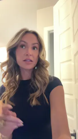 New character unlocked 🔓 I’ve never shared this before but maybe I should?! #perfume #ebsentials #perfumecollection @Diorbeauty @Dior @LOCCITANE @chanel.beauty @SAINT LAURENT @FERRAGAMO @Lancôme @Jo Malone London @Ellis Brooklyn 