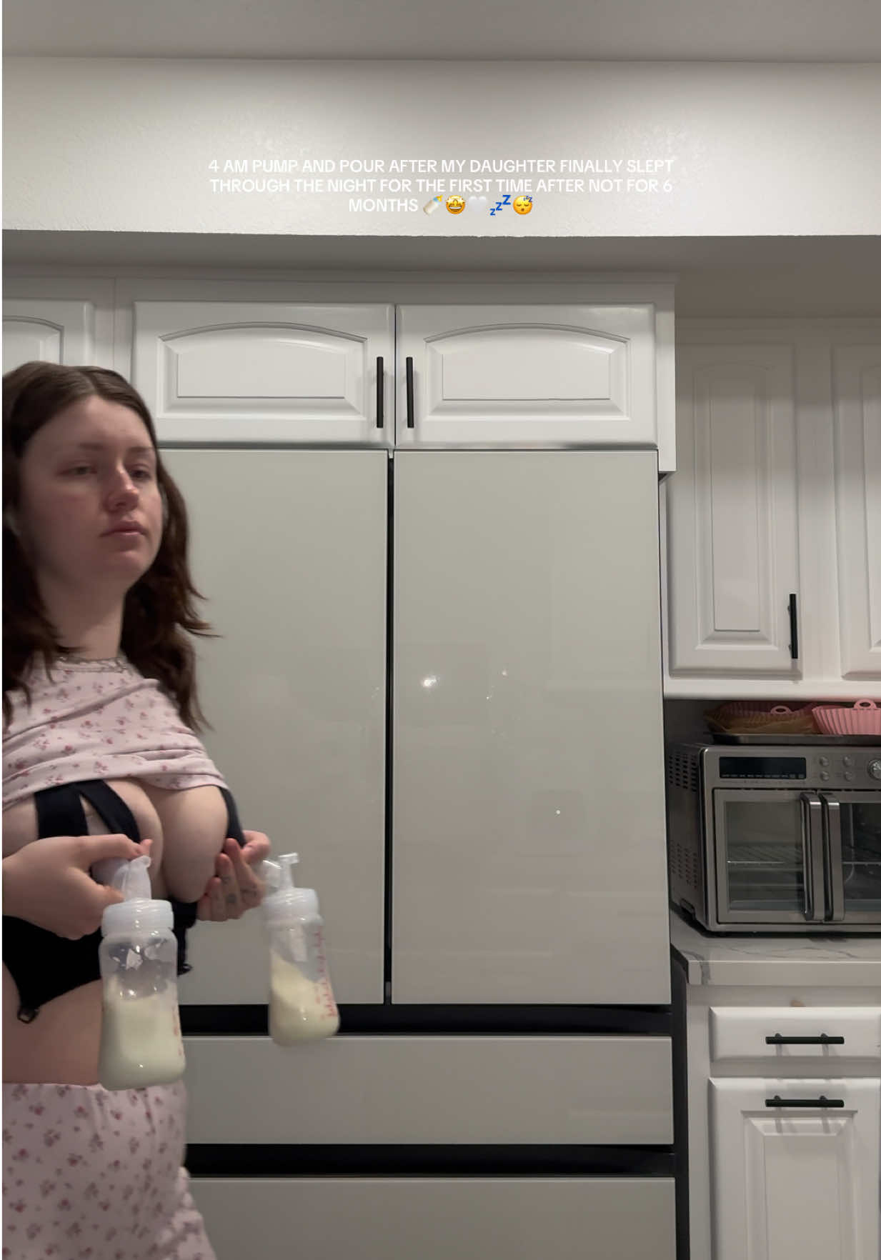 I miss pumping in the middle of the night🥹 #pumpingmom #pumpandpour #sahm #breastmilk @Spectra Baby USA @Medela 