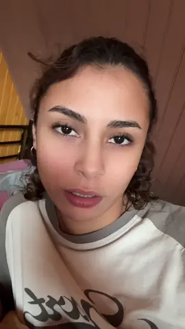 Vous en pensez quoi ? Moi je suis sûre que c’est à cause de ça 🤭 - - - #humour #lestia #fyp #rire #mdr 