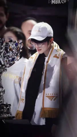 Sa Majesté l’Empereur régnant #faker#leesanghyeok