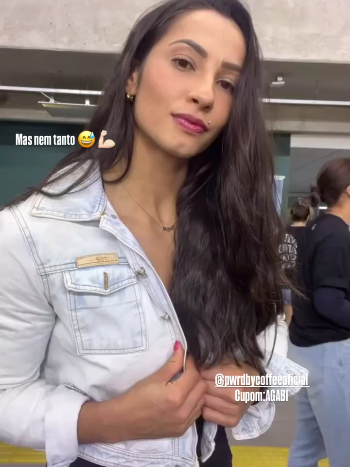 Gabriela #musclemommy #ivanstressmanfbb #volimzenerazvijene #flex #fbb #muscle #biceps #bodybulding #abs