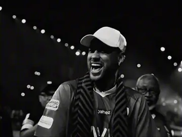 كان موسم الهلال 2023–2024 موسماً استثنائياً بكل ما تعنيه الكلمة من معنى، موسماً امتلأ حبّاً، وفخراً، وبطولات. موسماً عاش فيه كل مشجع هلالي لحظات لا تُنسى، وكأن السماء أرادت لهذا النادي أن يكتب فصلاً جديداً من المجد الأزرق، فصلاً لا يشبه أي فصلٍ مضى. منذ أول مباراة، كان واضحاً أن الهلال يدخل الموسم بقلب واحد وروح واحدة. اللاعبون لعبوا من أجل الشعار، من أجل تاريخ النادي، من أجل جمهوره الذي لا يتوقف عن الحب والدعم. كانت الروح القتالية حاضرة في كل دقيقة، وفي كل مواجهة، وكأن الفريق اتفق أن لا مجال للتساهل ولا مكان إلا للقمة. وفي هذا الموسم، لم يكتفِ الهلال بالأداء الجميل فقط، بل قدّم أعظم ردّ ممكن على كل التحديات: بلا خسارة… بلا انكسار… بلا تراجع. توّج الهلال نفسه بطلًا للدوري بدون أي هزيمة، في إنجاز تاريخي يعكس حجم العمل والاحترافية، ويجسد روح المجموعة التي قاتلت حتى آخر صافرة. ولم يتوقف الإبداع عند هذا الحد، بل حقق الهلال أطول سلسلة انتصارات في تاريخ كرة القدم، سلسلة جعلت العالم يقف احتراماً لهذا الفريق، وجعلت الفخر يسكن كل مشجع. هذا الإنجاز العظيم لم يمرّ مرور الكرام، بل دخل الهلال به موسوعة غينيس للأرقام القياسية، ليكتب اسمه من ذهب في سجل الكرة العالمية. كان موسماً مليئاً بالسعادة… موسماً جعل الأفراح عادة يومية لكل هلالي. كل مباراة كانت احتفالاً، وكل انتصار كان رسالة بأن الهلال ليس مجرد فريق، بل فكرة، وهوية، وشغف لا ينتهي. موسم 2023–2024 سيبقى محفوراً في الذاكرة، موسماً جمع بين المتعة والمتانة، بين الجمال والقوة، بين الروح والعقل. موسم قال فيه الهلال للعالم: هنا كبير آسيا… هنا نادي لا يعرف المستحيل. #alhilal #fyp #الهلال 