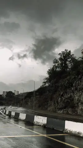 ‏🎵♡ ‏لا تعامل من تحبه كالغريب.!!  ‏ولا تجامل وانت في قلبك عتب،♡.                             ‏❤🎼⚘🎵🌸💎