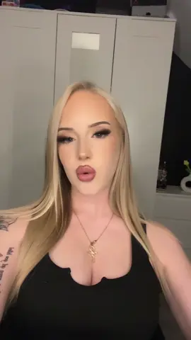 🫦🫦#nickiminaj #BeautyTok #fypシ #fefe 