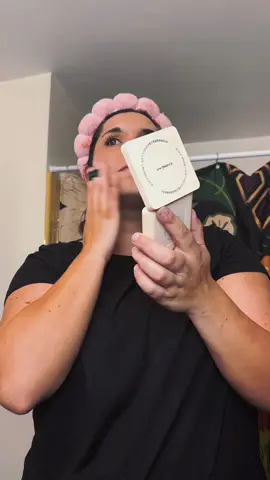 Okay. But this is amazing 😅 #makeup #powder #makeuphacks #tiktokshopblackfriday #tiktokshopcybermonday 