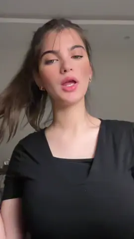 غرتي الغريبه المهم الشنطة الحلوه اخذتها من هناااا @كلارا | CLARA #fyp #foryou 