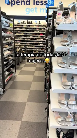 Sí o no? 😅 Es que no hay nada en el clóset jaja  #mujeres #compras #laross #zapatos #ropa 