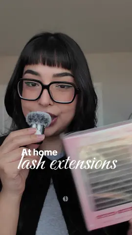 At home lash extensions #fyp #lashextensions #lashclusters #diylashextensions #diylashesathome 