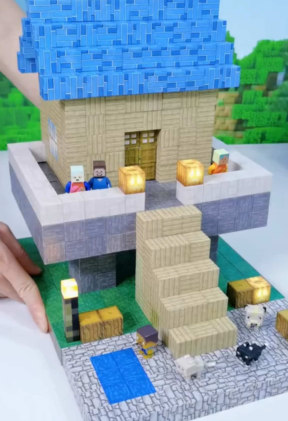 It's very cheap. I think it's worth it as a gift for children, because your children will never be addicted to mobile games again.#myworld #Minecraft #christmas #minecraftbuilding #gift #toys #magneticblocks #magnetic #blocks #buildingblock #childrenstoys 