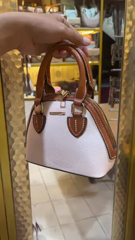 Bisa bisanya nyesel beli tas ini cantik gini, asli cantik banget   #tasselempangwanita #shoulderbagwanita #taswanitaelegan #shoulderbagwanita 